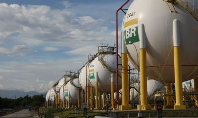 Petrobras anuncia aumento de 39% no gs natural para distribuidoras