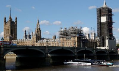 Reino Unido inicia 3 lockdown para conter mutao do coronavrus