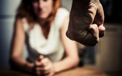 Saiba como identificar os sinais de um relacionamento abusivo e como sair dele