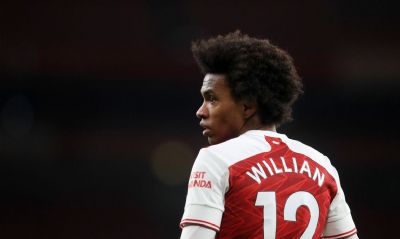 Meia-atacante Willian, do Arsenal,  alvo de ofensas racistas online