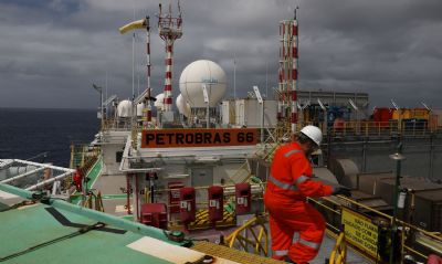 Petrobras assina acordo no pr-sal da Bacia de Santos