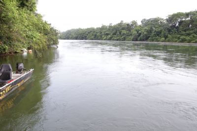 Polcia investiga corpo encontrado s margens do Rio Cuiab