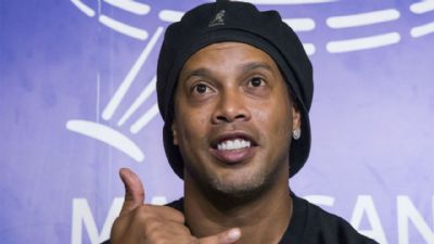 Ronaldinho Gacho termina noivado e procura 'namorada sria'