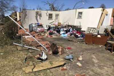 Nmero de mortos por passagem de tornados nos EUA sobe para 26