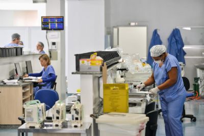 Governo repassa R$ 1 milho para complementao do piso salarial de tcnicos de enfermagem contratados pelo Estado