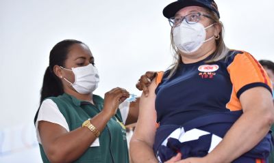 Justia Federal suspende distribuio de vacina de Oxford em Manaus