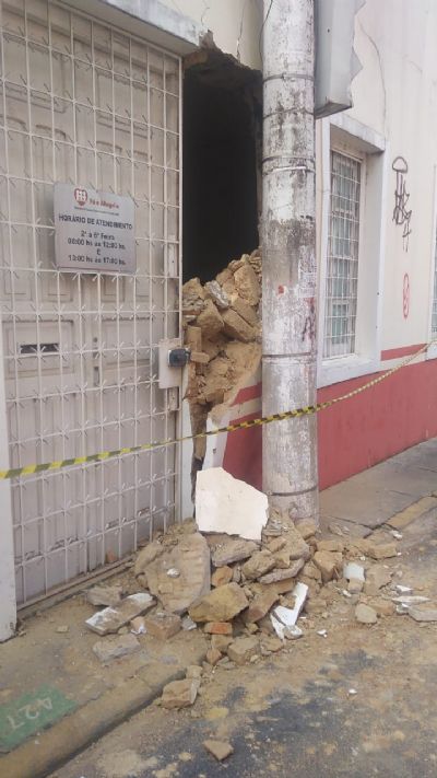 Defesa Civil Municipal no tem cara para avaliar danos a casaro no centro de Cuiab
