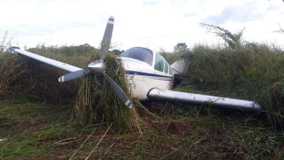 Avio faz pouso forado em regio de mata de Guarant do Norte