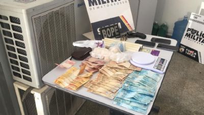 Bope prende trs suspeitos vendendo drogas em Cuiab
