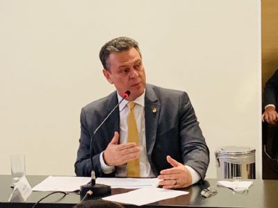 Fvaro admite alterar suplentes em busca do apoio do grupo de governador