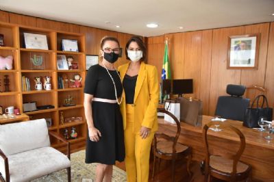 Michelle Bolsonaro elogia Virgnia Mendes