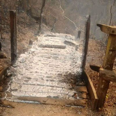 Incndio em Cceres destri escadaria que d acesso  Dolina Milagrosa