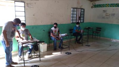 Aldeias da regio do Xingu tm mesrios indgenas e recebem urna eletrnica