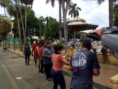 Vdeo | Leiagora ajuda na entrega marmitas a moradores de rua nesta Sexta-Feira Santa