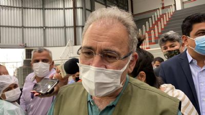 Queiroga rebate 'fora genocida' e cita investimentos de Bolsonaro na Sade