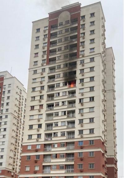 Vdeo | Incndio atinge apartamento e prdios so evacuados