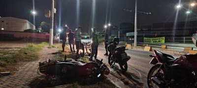 Motociclista perde controle da moto e morre ao bater cabea no poste