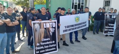 Vdeo | Agentes e familiares de 'Japo' protestam na Cmara e pedem cassao de Paccola
