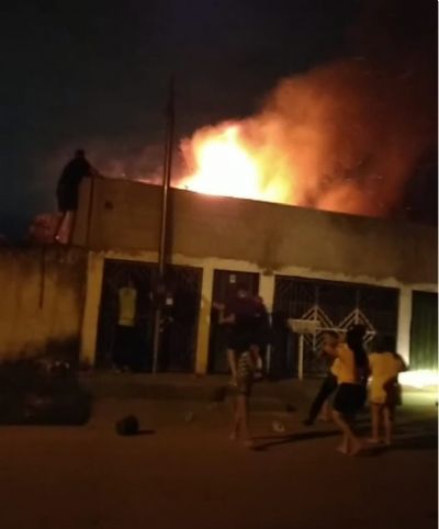 Incndio destri sala, quartos e banheiro de casa em Cuiab