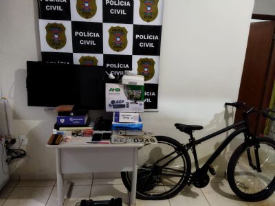Dupla  presa em flagrante pela Polcia Civil por trfico de drogas