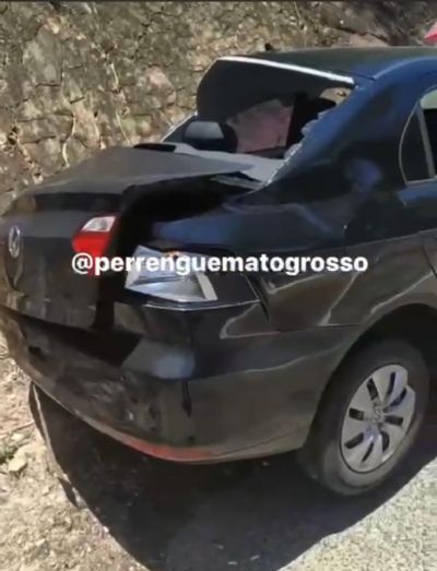 Vdeo | Veculo cai de viaduto na Miguel Sutil