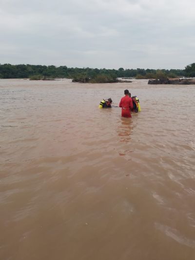 Criana de 11 anos e homem morrem afogados no Rio Cuiab