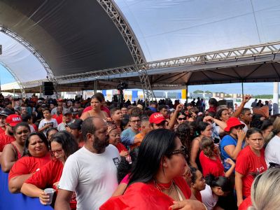 Lula rene lideranas federais, estaduais em Rondonpolis para entrega de residencial