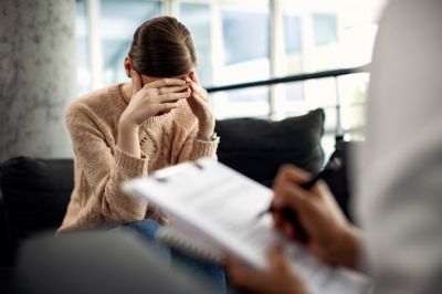 Depresso ps-frias: volta ao trabalho pode provocar sensao de tristeza profunda