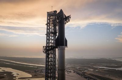 SpaceX tenta lanar foguete mais poderoso da histria nesta segunda