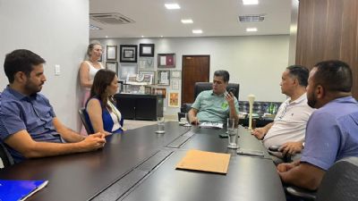 Vereadores se renem com prefeito para debater ausncia de terapias para autistas e neurodiversos