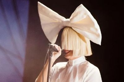 Aos 47 anos, cantora Sia revela diagnstico tardio de autismo