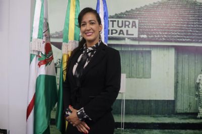 Vereadora de Tangar da Serra destaca trabalho social de primeira-dama de MT com Moo de Aplausos