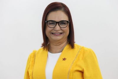 Rosa Neide na presidncia da Conab