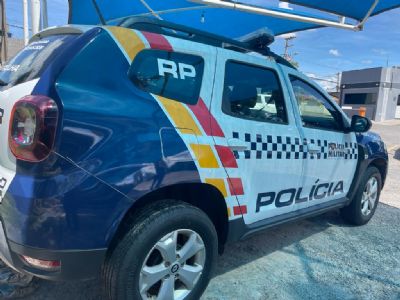 Mulher desacata policiais e  presa durante confuso na Expoagro