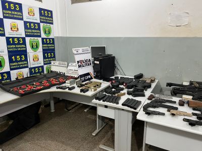 PM apreende mais de 30 armas e trs so presos em Vrzea Grande