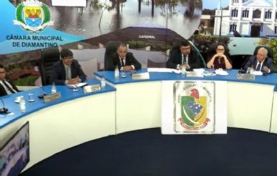 Vereadores de Diamantino rejeitam denncia de que prefeito cobrou propina de empresrios