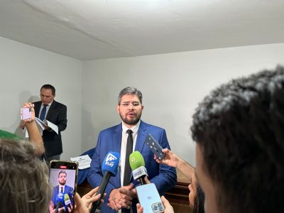 Vereador retira nome de CPI contra prefeito, mas pede abertura de Comisso Processante para cass-lo