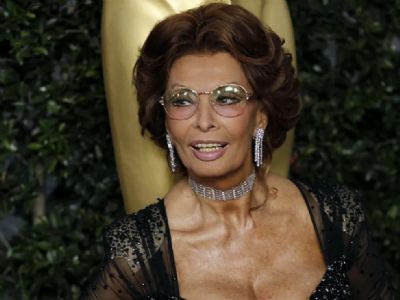 Sophia Loren cai em casa, sofre fratura e passa por cirurgia de emergncia