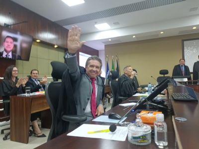 <Font color=Orange> Vdeos </font color>  | Srgio Ricardo  eleito presidente do TCE e Guilherme Maluf fica como vice