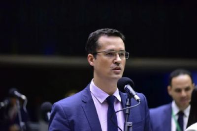 Em Cuiabá, Dallagnol critica indicação de Dino a ministro do STF