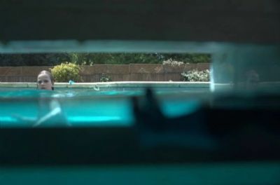Filme promete traumatizar quem gosta de pular em piscina