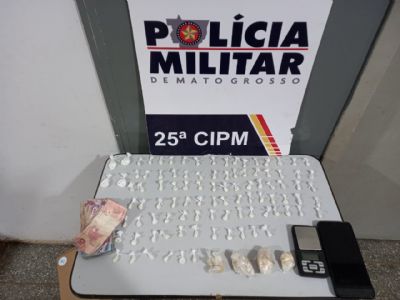 Polcia apreende 103 pores de pasta base e prende suspeito por trfico de drogas