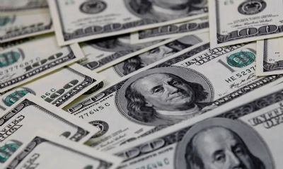 Dlar cai para R$ 5,11 com dados de inflao no Brasil e nos EUA