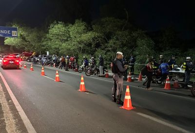 Em Operao Lei Seca, agentes aplicam 85 multas e removem 50 motocicletas em Vrzea Grande