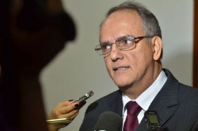 MP pede bloqueio de R$ 4,1 milhes em bens de prefeito por compra de respiradores falsos