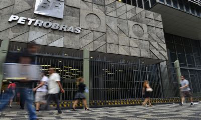 Pr-sal: Petrobras firma contrato para construo de stima plataforma