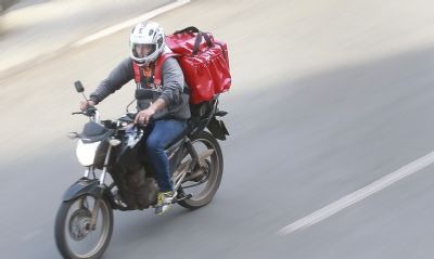 Coronavrus: trabalho expe motociclistas a risco de contgio