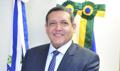 Nunes Marques toma posse como ministro do STF