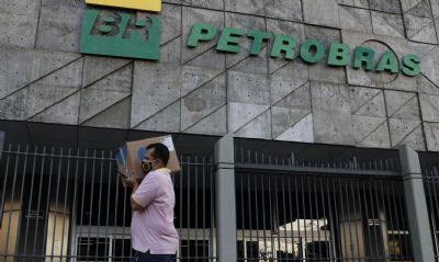 Lucro lquido da Petrobras cai 24,6% em relao a trimestre anterior