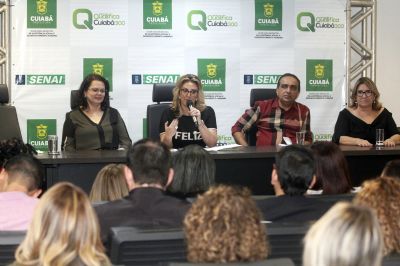 Qualifica 300 ser destaque em palesta ministrada por Maria da Penha
